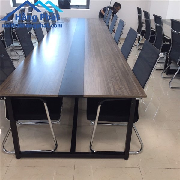 Bàn họp văn phòng 2m4 – BLVHP31